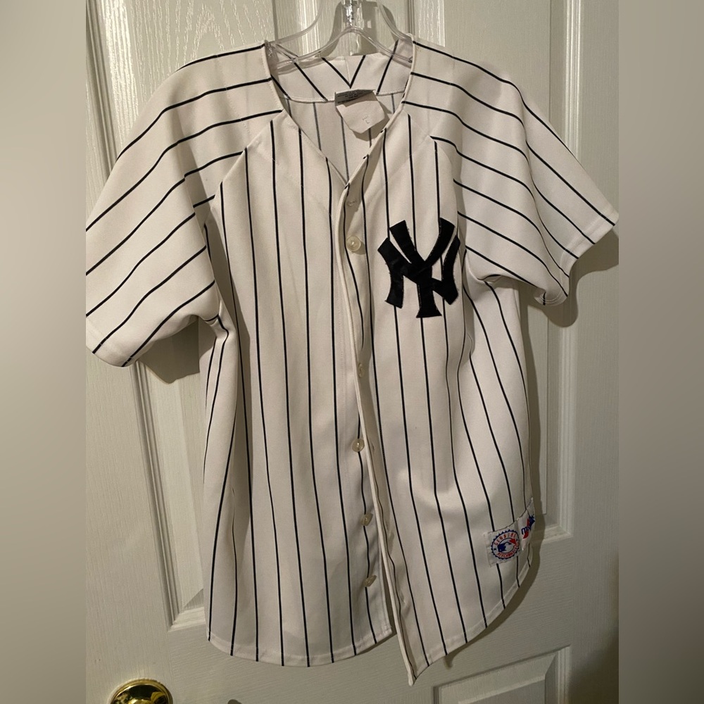 MAJESTIC MLB BASEBALL JERSEY AUTHENTIC  SIZe youth Large  NEW YORK YANKEES